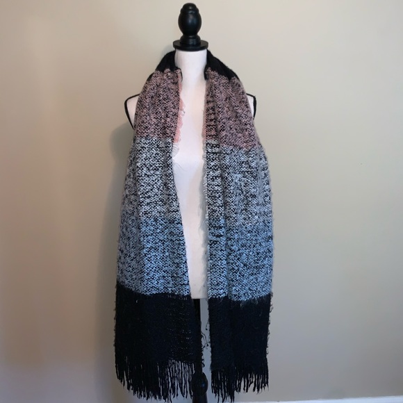 H&M Multi Color Knit Scarf - Picture 2 of 3